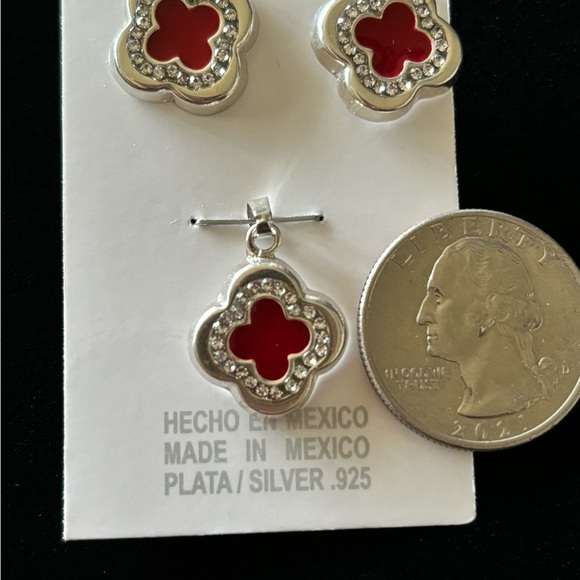 Sterling Silver earrings and pendant set - Picture 3 of 4